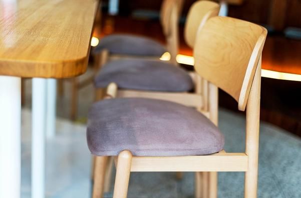 Illustration for the article “Pantry Chairs â Comfortable Seating Solutions in Basavanagudi”